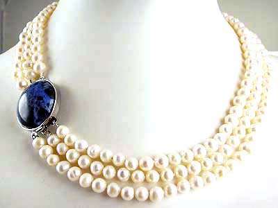 3 STRAND GENUINE FRESHWATER WHITE PEARL NECKLACE WITH LAPIZ CLASP!!