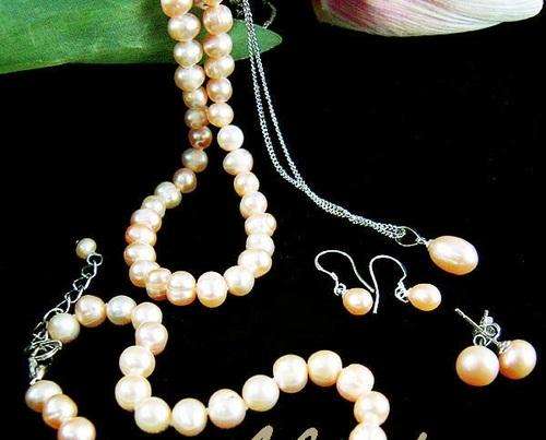 5 PIECE GENUINE PEACH FRESHWATER PEARL SET, NECKLACE, BRACELET, PENDANT, DROP AND STUD EARRINGS!!