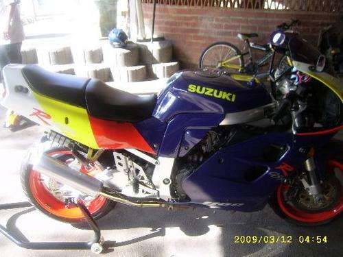 ### GSX R1100 SUZUKI###  CRAZY NO RESERVE LOW START!!!!!!