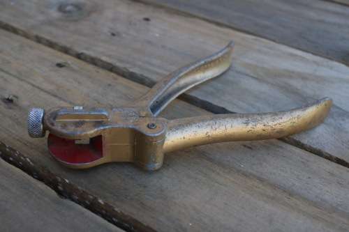 Somax No. 250 Saw set