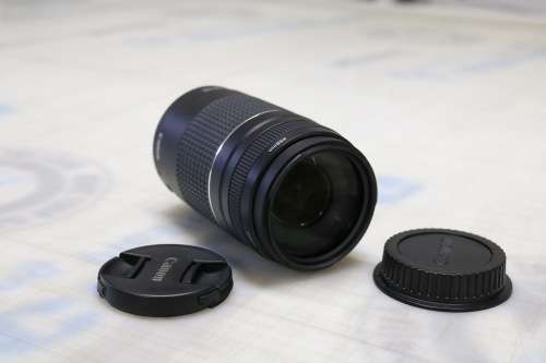 Canon Zoom Lens EF 75-300mm 1:4-5.6 III