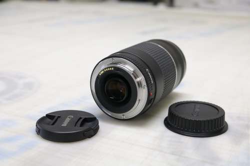 Canon Zoom Lens EF 75-300mm 1:4-5.6 III