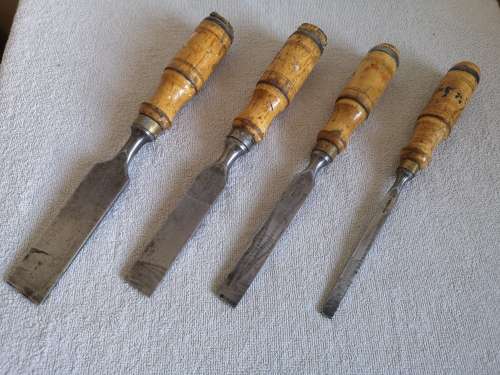 Set of 4 Jernbolaget Eskilstuna chisels (E.A Berg)