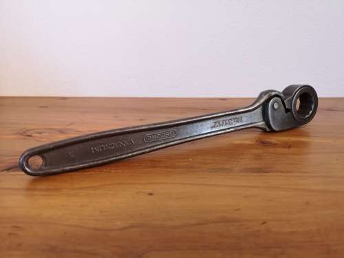 Vintage Gedore no 31/12` friction ratchet handle with a size 24 insert