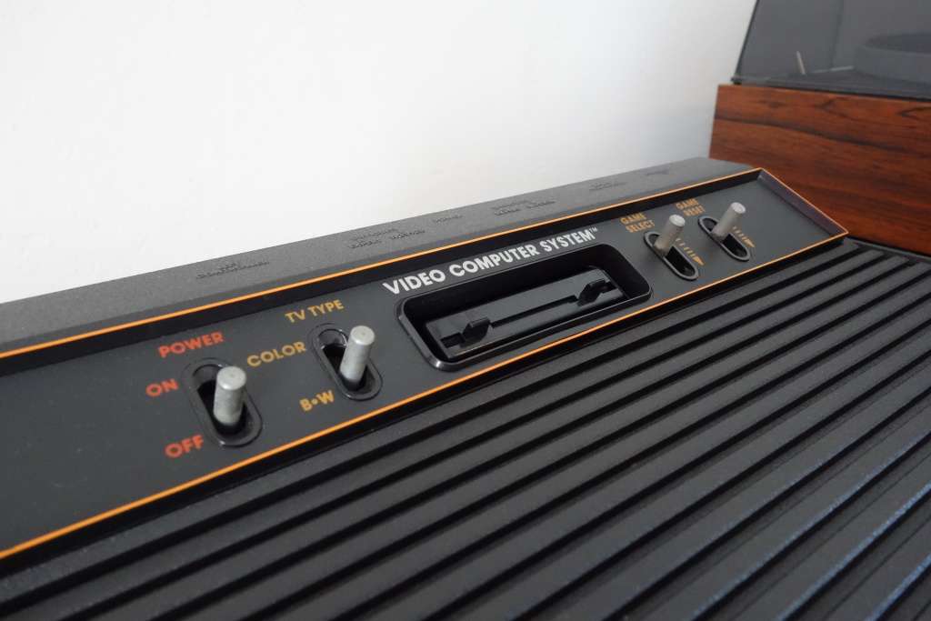 Original vintage Atari CX-2600 ap console