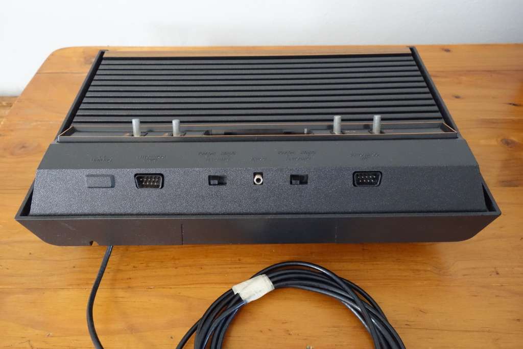 Original vintage Atari CX-2600 ap console