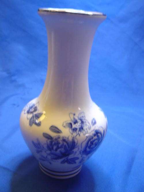Delft vase
