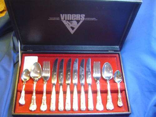 Kings Pattern Silver Plated Boxed Cutlery set by Viners-Boxed
