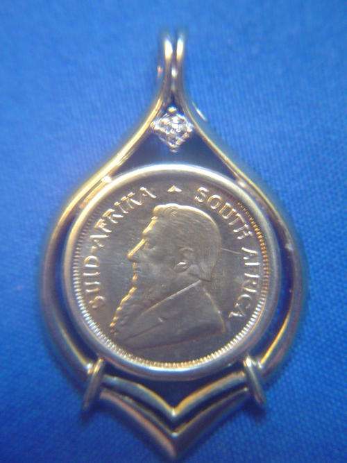 Kruger Rand 1/10 and Diamond Pendant Stunning Gold Jewellery piece