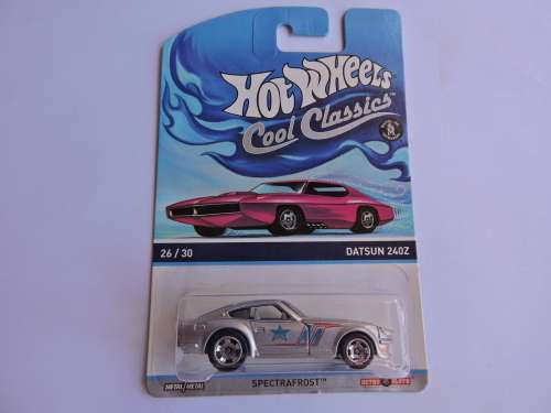 Hot Wheels cool classics Datsun Spectrafrost FULL METAL Retro Slots Nissan like  Matchbox