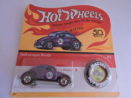 Hot Wheels VW VOLKSWAGEN BEETLE with matching collector Button..