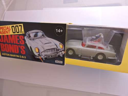 Corgi Toys James Bond ASTON MARTIN DB 5 Mint In Box ....