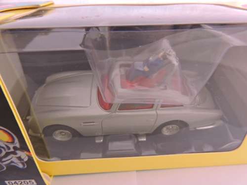 Corgi Toys James Bond ASTON MARTIN DB 5 Mint In Box ....
