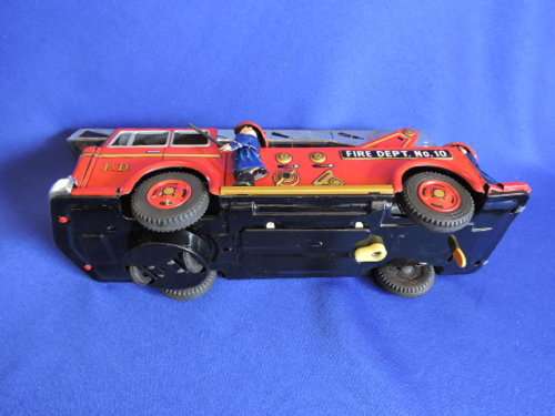 Vintage Japanese Tin Plate FIRE ENGINE with bump and go working motor. #REDUCED TO SELL#