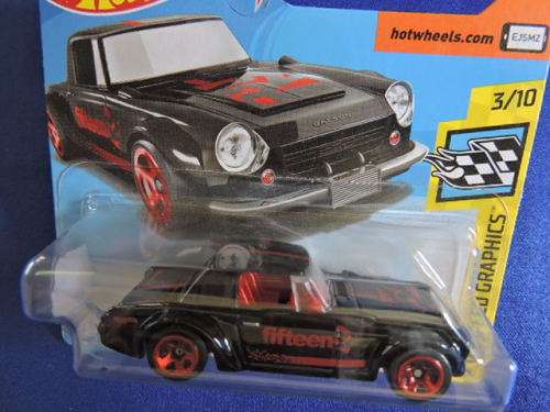 Hot Wheels NISSAN FAIRLADY 2000 MOMO black like DATSUN