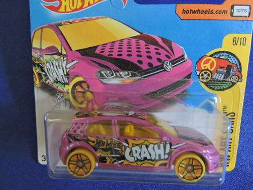 Hot Wheels Volkswagen VW Golf MK7 Crash Pink