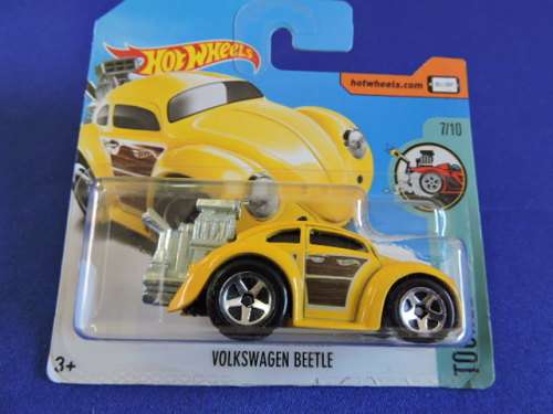 Hot Wheels Volkswagen VW Beetle Tooned Yellow..