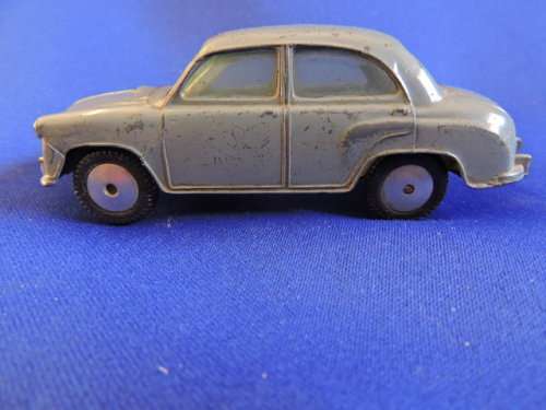 Corgi Toys MORRIS COWLEY like Dinky Toy