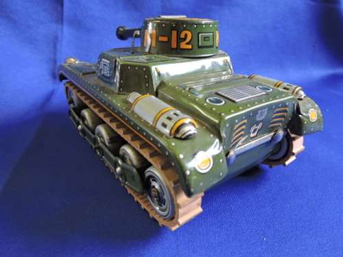 Vintage Japanese Tin Plate Toy Military M12 Tank Wind up and working #REDUCED TO SELL#