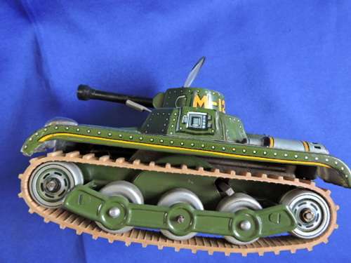 Vintage Japanese Tin Plate Toy Military M12 Tank Wind up and working #REDUCED TO SELL#