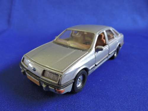 Corgi Toys FORD SIERRA 2,3 Ghia like Dinky Toy