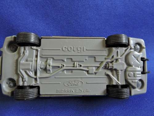 Corgi Toys FORD SIERRA 2,3 Ghia like Dinky Toy