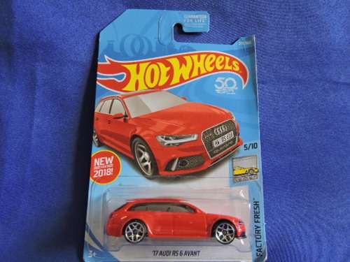 Hot Wheels AUDI RS Avant Quattro (Red)
