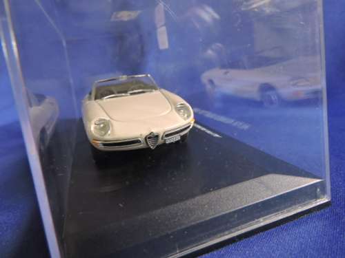 Alfa Romeo Spider Duetto 1966  Awesome Imported detailed model  EG Edison Giocattoli.