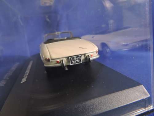 Alfa Romeo Spider Duetto 1966  Awesome Imported detailed model  EG Edison Giocattoli.