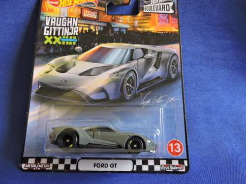Hot Wheels Boulevard series FORD GT full metal with Real Riders........