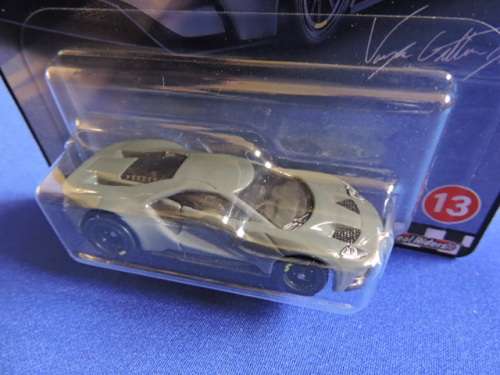 Hot Wheels Boulevard series FORD GT full metal with Real Riders........