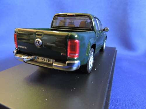 Minichamps VW Volkswagen Amarok 1/43 Model in Box  # BAKKIE BONANZA # Crazy start price