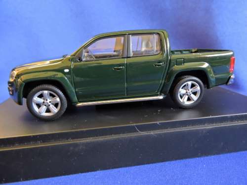 Minichamps VW Volkswagen Amarok 1/43 Model in Box  # BAKKIE BONANZA # Crazy start price