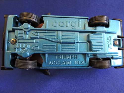 Corgi 276 TRIUMPH ACCLAIM looks like SA Honda Ballade Like mint in ORIGINAL BOX.