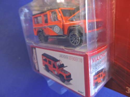 Majorette Land Rover Defender 110 ( Orange ) MIB  # BAKKIE BONANZA #..Like Hot Wheels