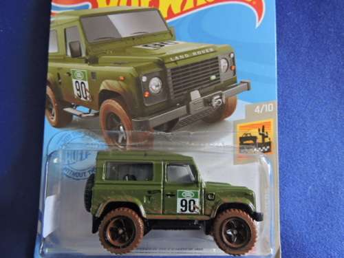 Hot Wheels Land Rover Defender 90 ( Green with mud ) Long Card  # BAKKIE BONANZA #......