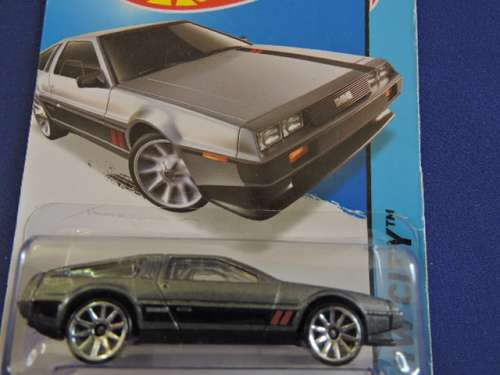 Hot Wheels DELOREAN DMC - 12 ( Silver ).