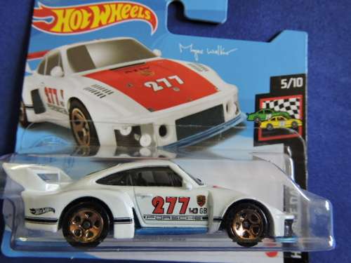 Hot Wheels PORSCHE 935 ( White with red bonnet 277 )....