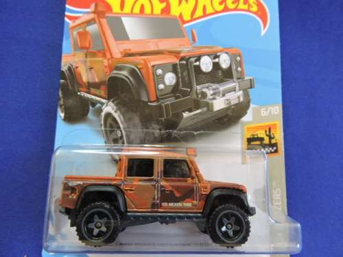 Hot Wheels Land Rover Defender Double Cab ( Bronze Camo ) # BAKKIE BONANZA #....