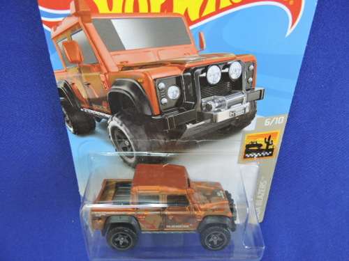 Hot Wheels Land Rover Defender Double Cab ( Bronze Camo ) # BAKKIE BONANZA #....