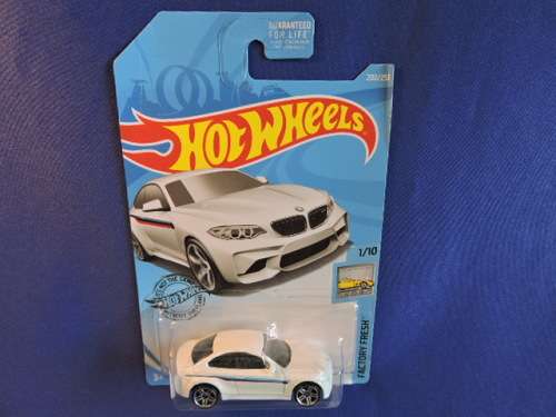 Hot Wheels BMW M2 ( White ).....