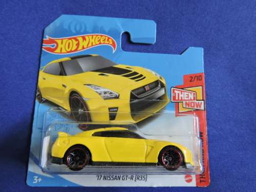 Hot Wheels NISSAN GT-R ( Yellow ) Like Datsun