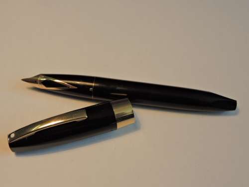 Sheaffer White Dot Fountain Pen
