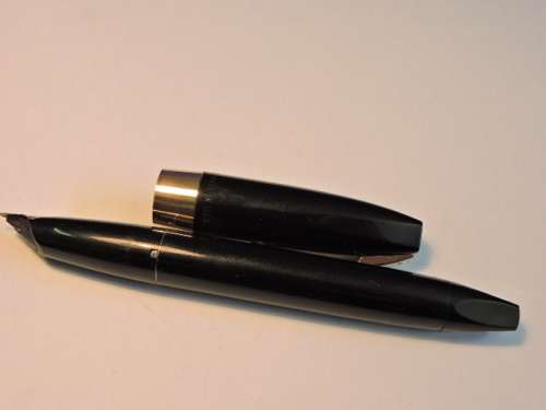 Sheaffer White Dot Fountain Pen