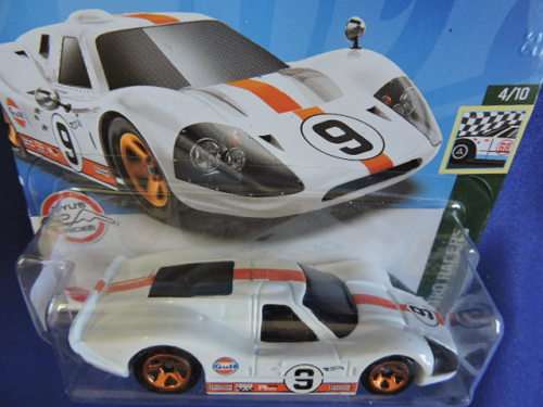 Hot Wheels FORD GT  ( GULF White #9 ) .