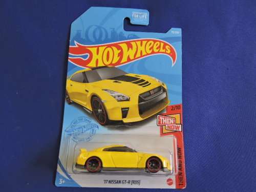 Hot Wheels NISSAN GT-R ( Yellow ) Like Datsun