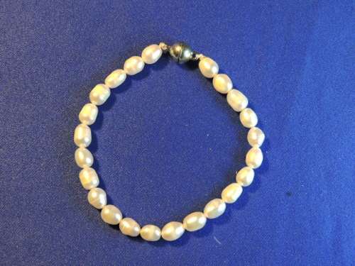PEARL Necklace and matching Bracelet