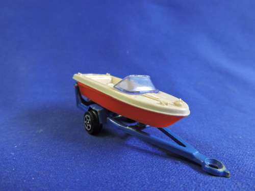 Corgi Juniors  SPEED BOAT AND TRAILOR  Loose like Hot Wheels