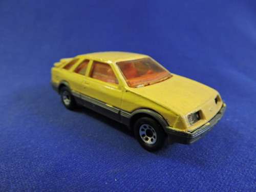 Matchbox  FORD SIERRA     ( Yellow )  Loose model