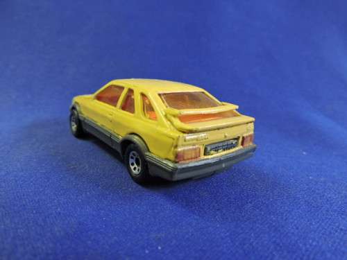 Matchbox  FORD SIERRA     ( Yellow )  Loose model